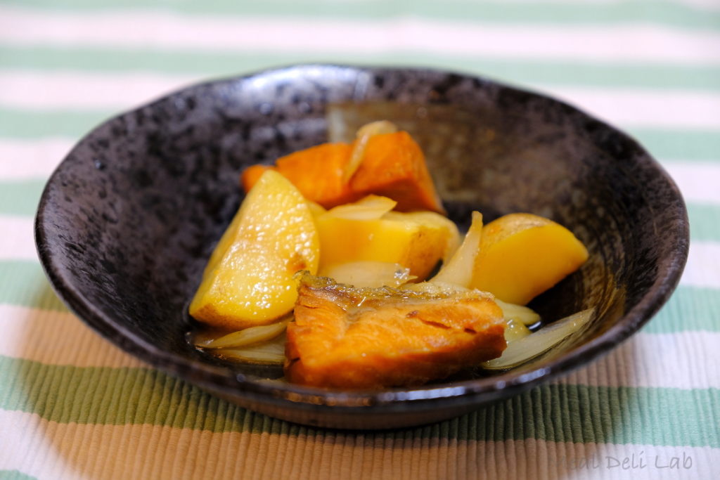 北海道産鮭とじゃが芋の炒め物